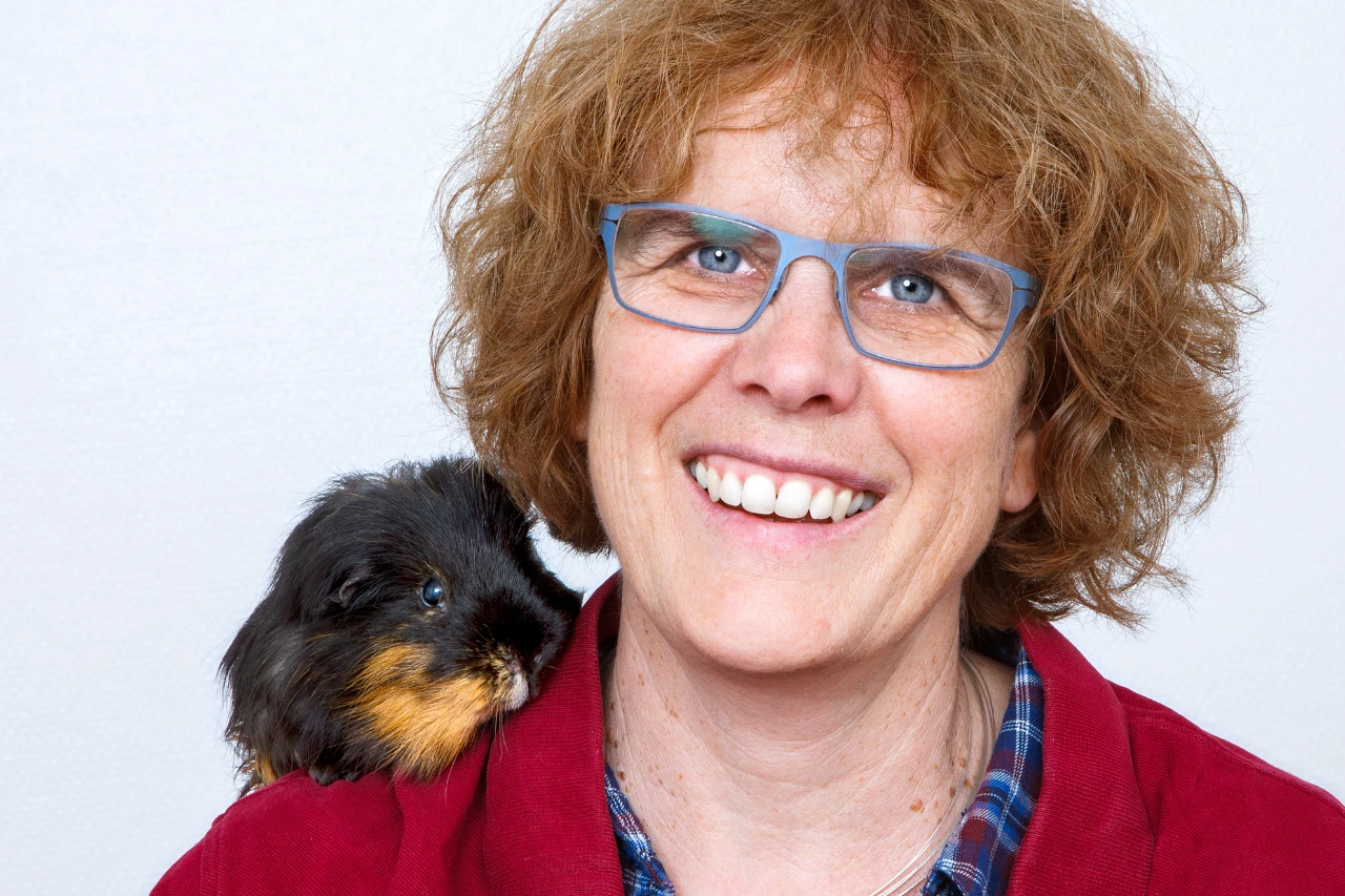 Hotz Barbara – Prof.Dr.med.vet. Barbara Kaser-Hotz – Tierklinik Lindenhof