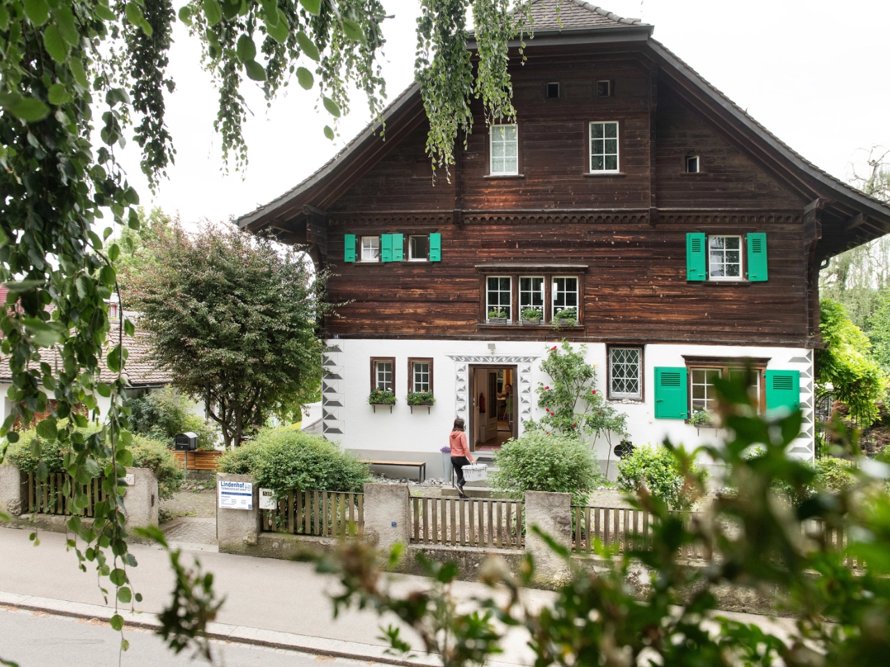 Außenansicht der Kleintierpraxis Lindenhof an der Goethestrasse 58 in St. Gallen.